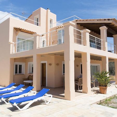 Villa Tom Is Near To Playa Den Bossa Sant Jordi de ses Salines Exterior photo